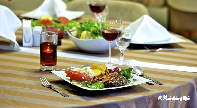 میز رستوران هتل گراند گوولسی